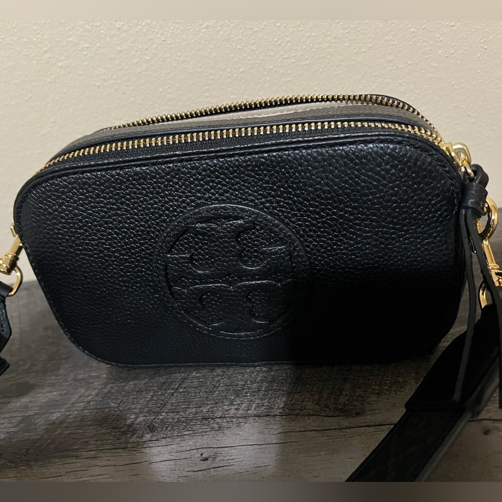 NWT Tory Burch Mini Miller Leather Crossbody bag-never used - Picture 2 of 7